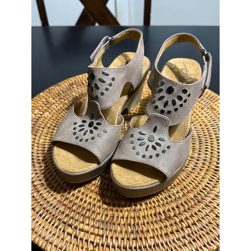 Natural Soul Taupe Studded Platform Wedge Sandals Womens 7W Slingback Brown